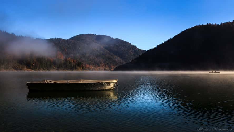 Lonely boat at Sylvensteinstausee