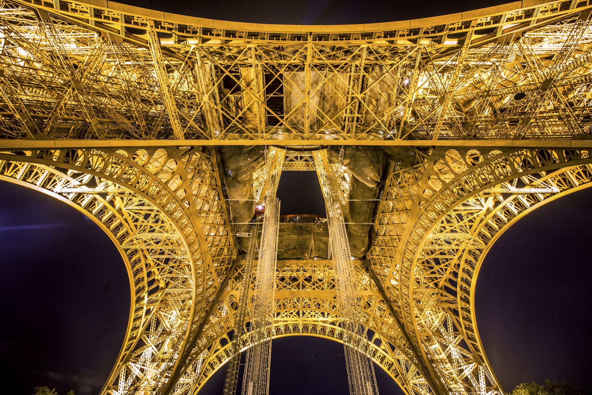 Tour Eiffel from below, Paris, France