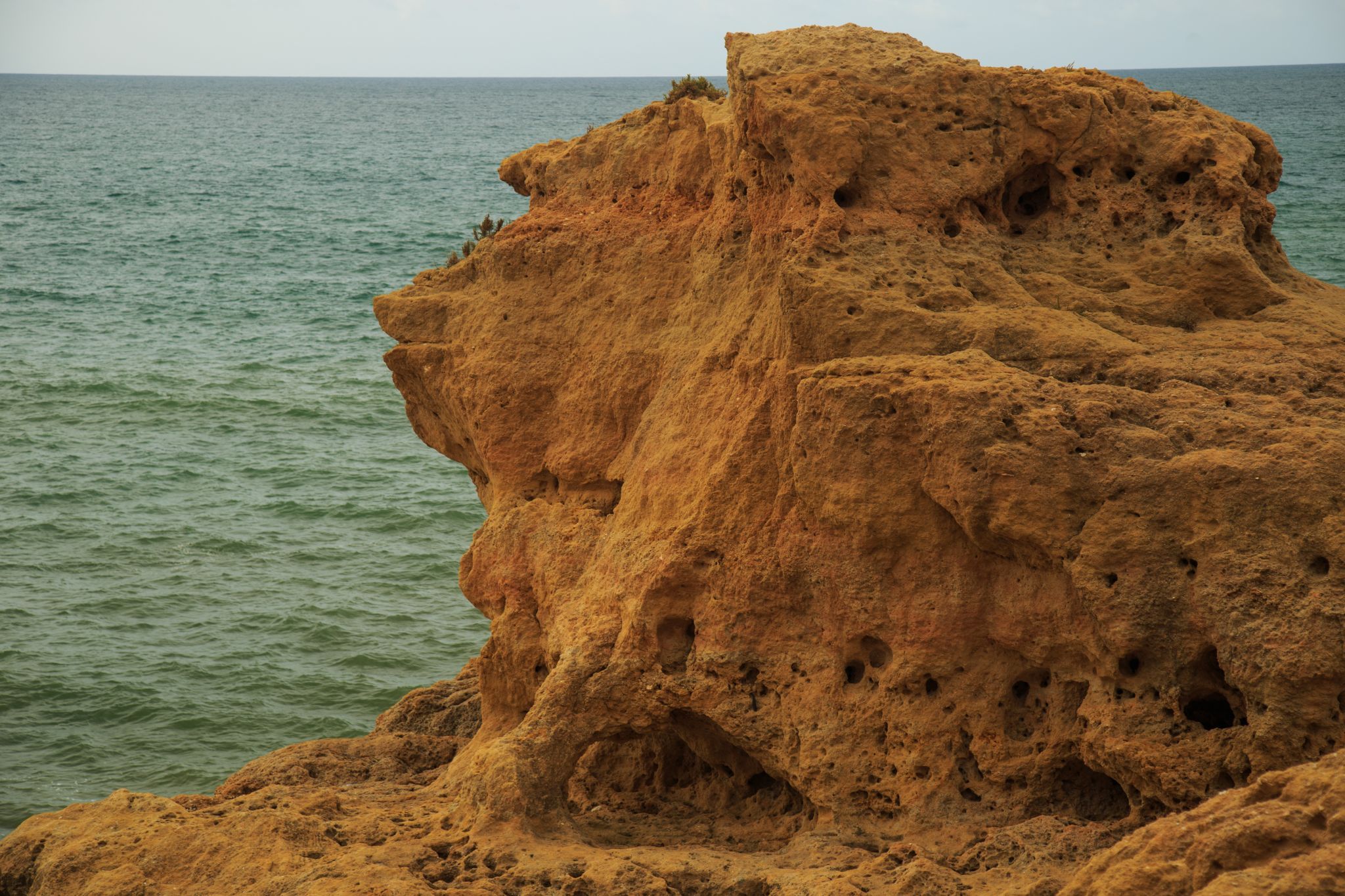 Golden Chalk Cliffs (Praia do Carvoeiro / Algarve), Portugal