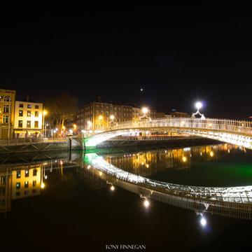 Ha'penny Bridge, Dublin., Ireland