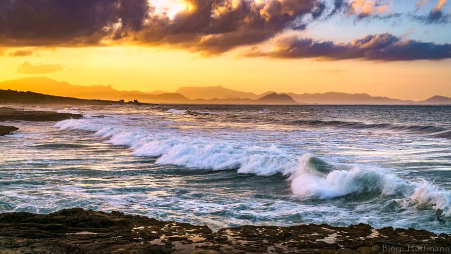Mallorca, Son Serra Beach with Mountain View