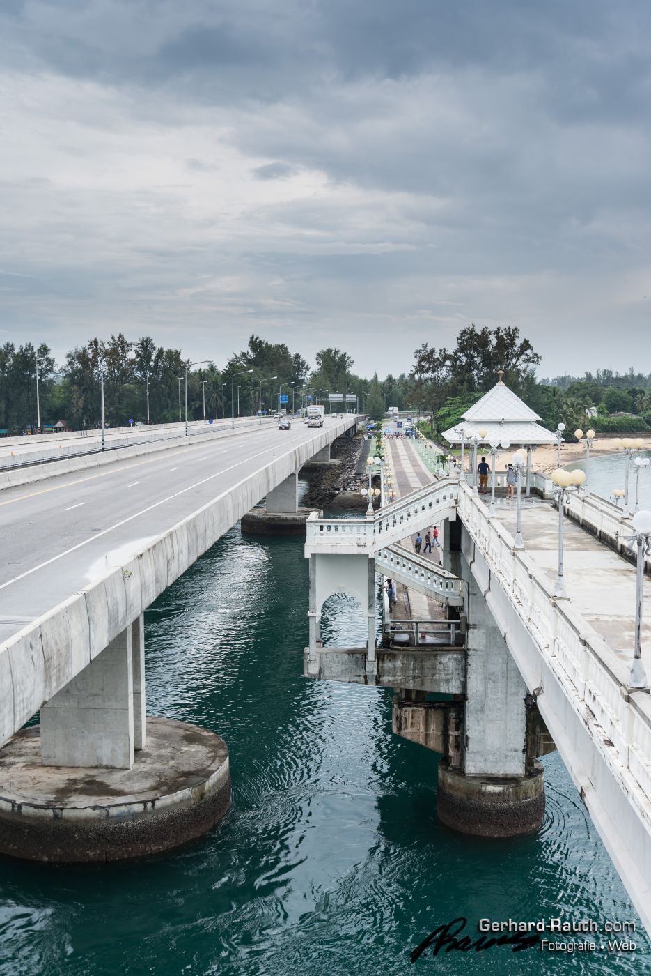 Sarasin Bridge, Thailand
