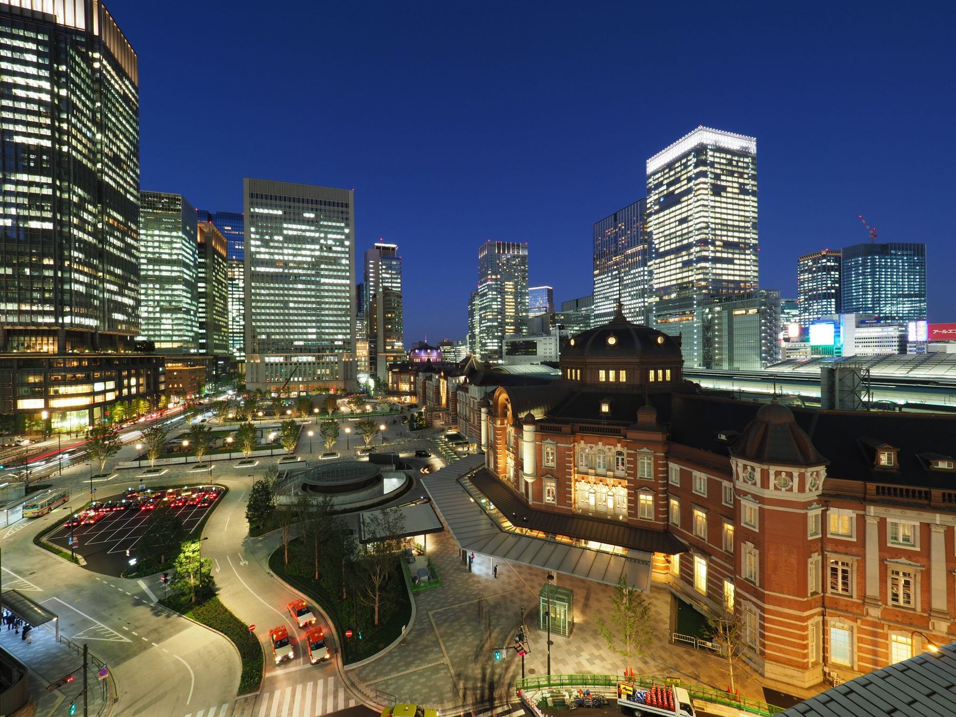 Tokyo Station from Kitte, Japan