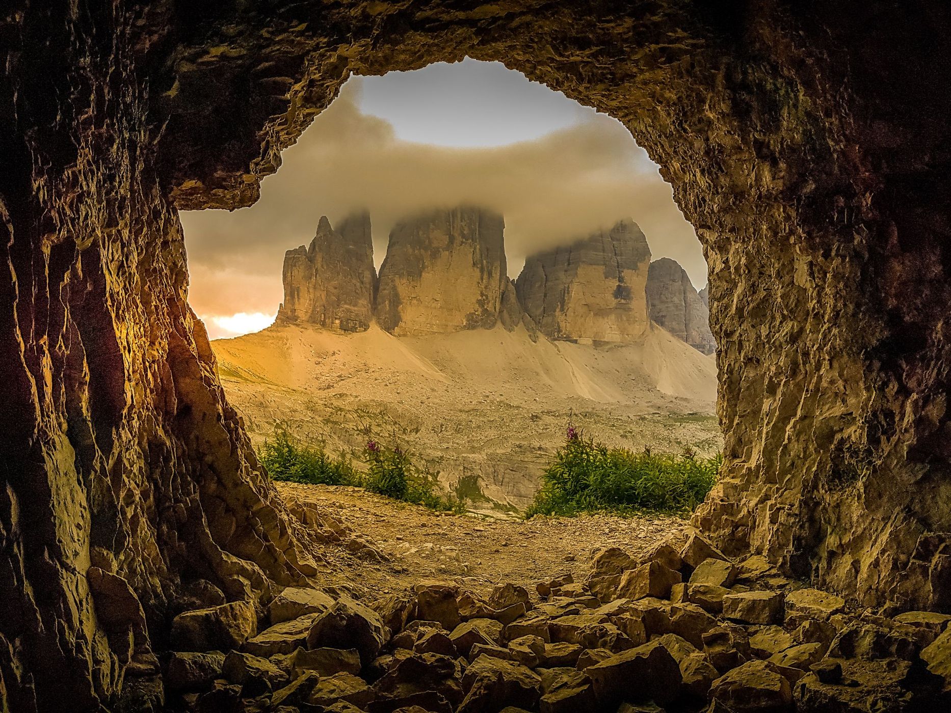 Cave of the Three Peaks, Italy