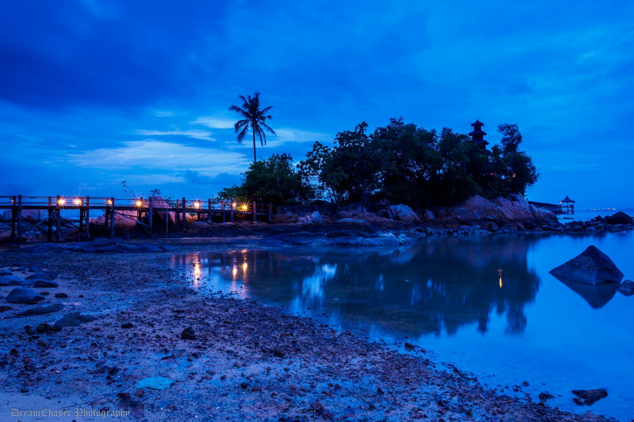 Turi Beach Island Bar, Indonesia