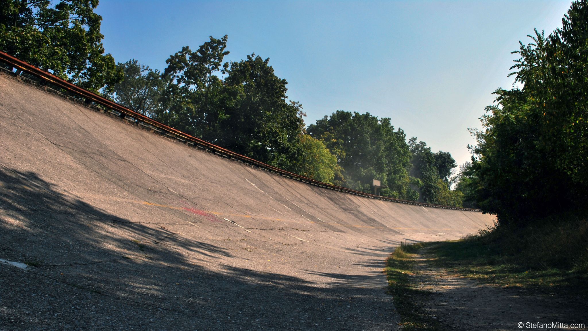 Sopraelevata - High Speed Banking, Italy