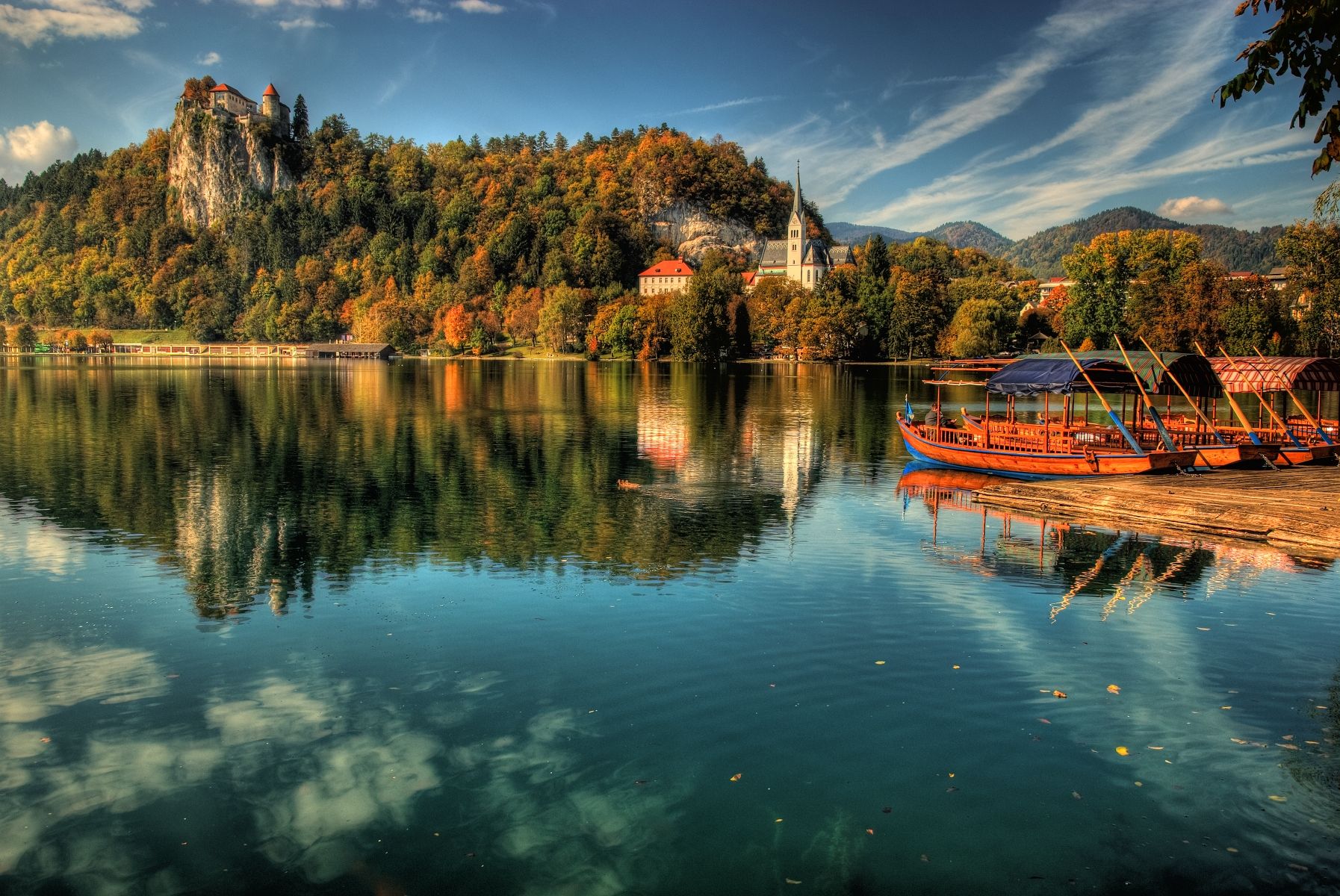 Lake Bled: boats and castle, Slovenia