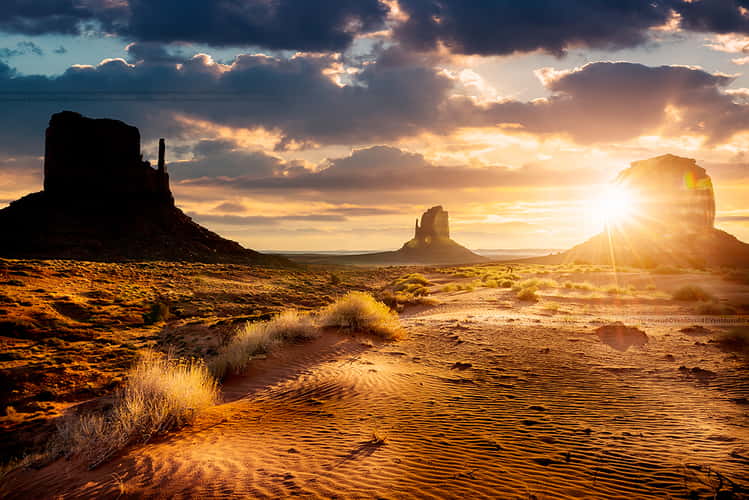 Monument Valley (The Valley Road)