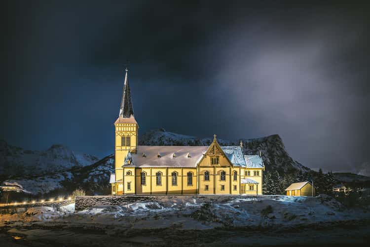 Vågan Church