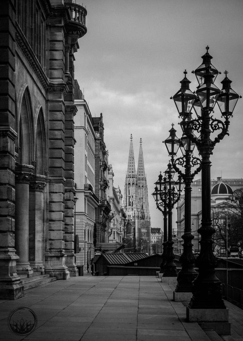 Votivkirche & Rathaus, Austria