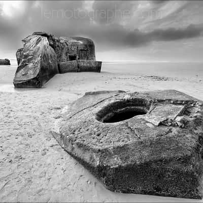 Blockhaus on the Treguennec beach, France