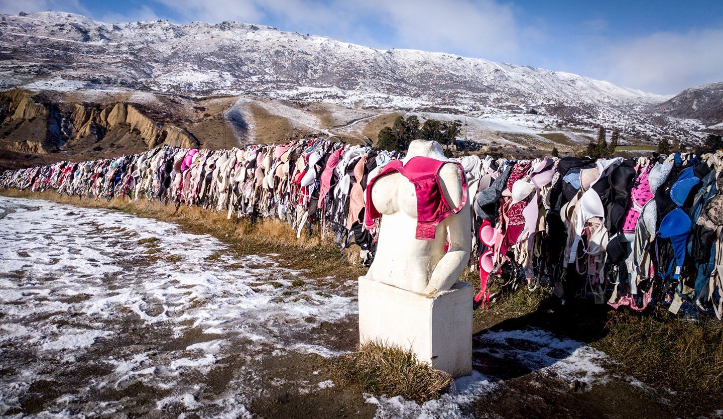 Bra Fence, New Zealand