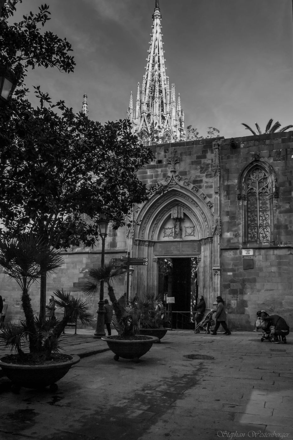 Carrer del Bisbe, Spain