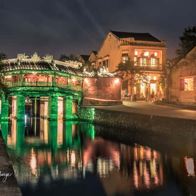 Chùa Cầu, Vietnam