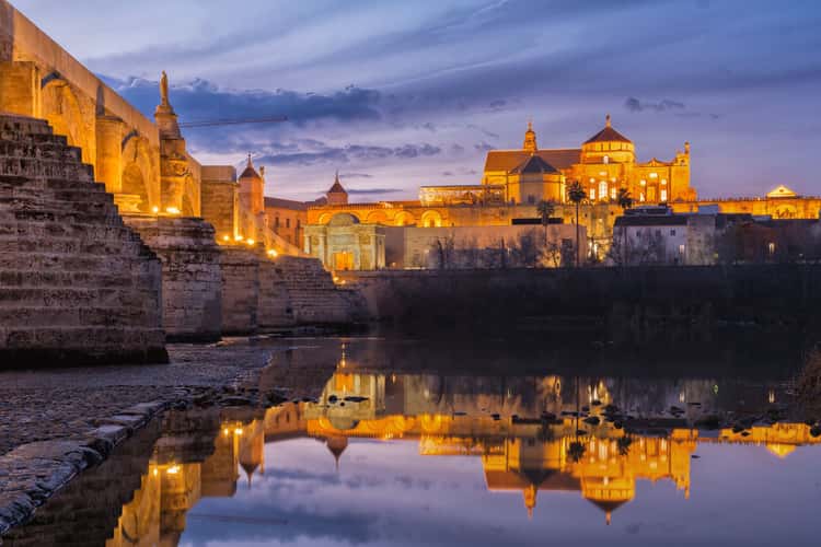Mosque Córdoba and roman bridge from the river