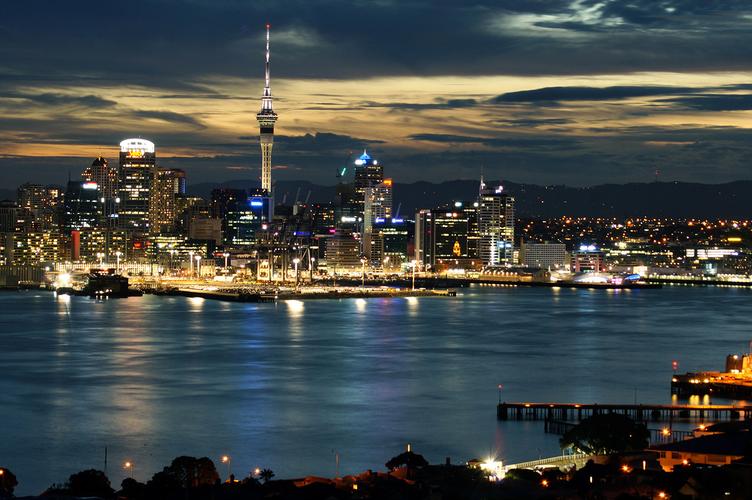 Auckland City taken from Mt Victoria, Devonport