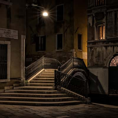 Ponte de le Bande in Venice, Italy