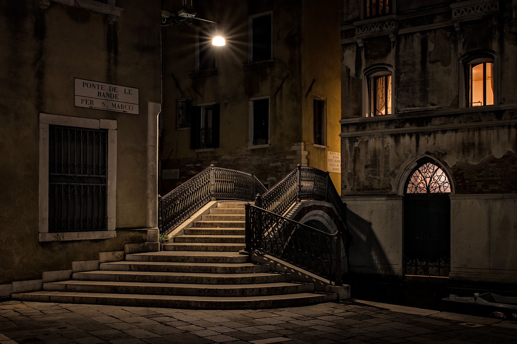Ponte de le Bande in Venice, Italy