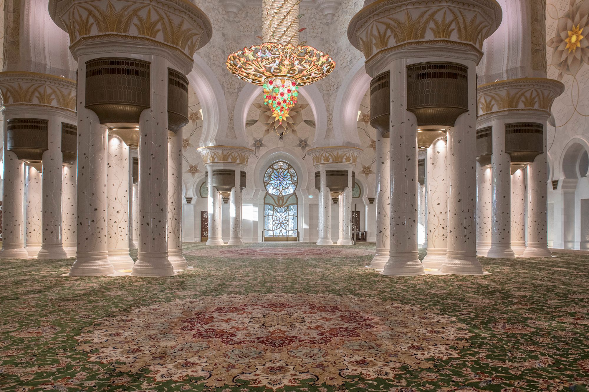 Sheikh Zayed Grand Mosque from inside, Abu Dhabi, United Arab Emirates