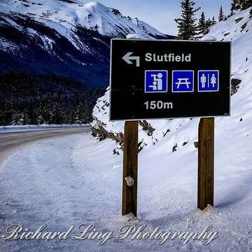 Slutfield Sign, Canada