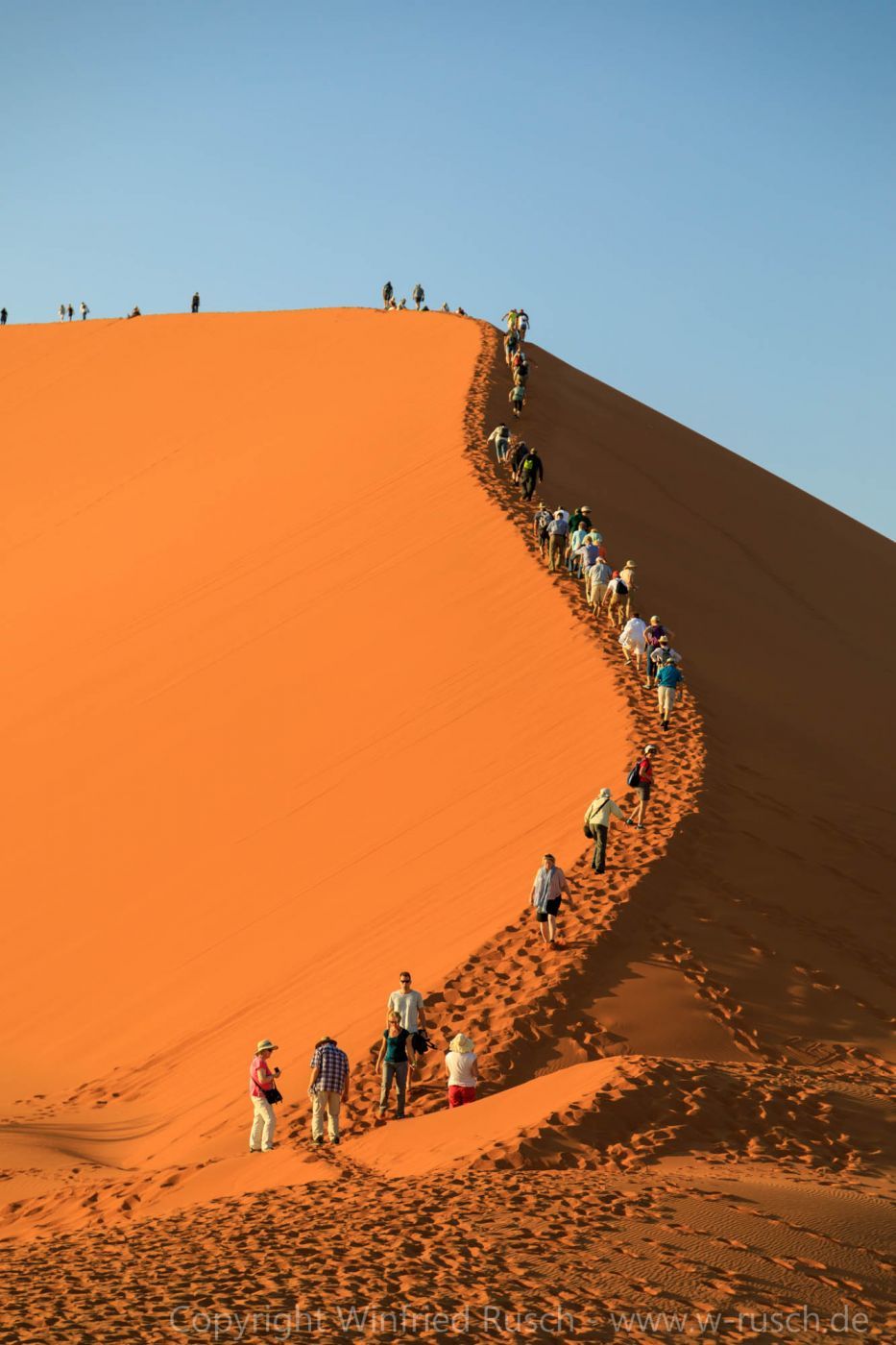Sonnenaufgangswanderung, Namibia