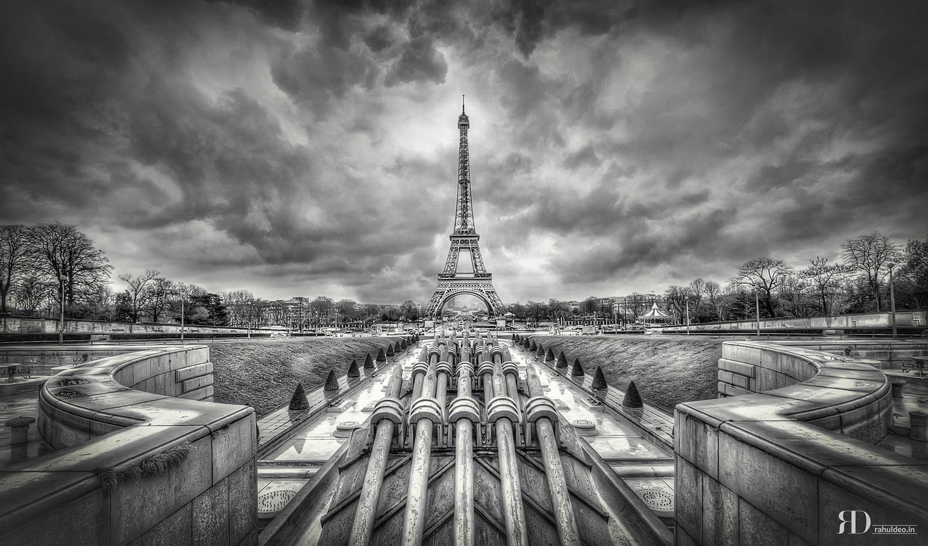 Fontaine du Trocadéro & Eiffel Tower, Paris France, France