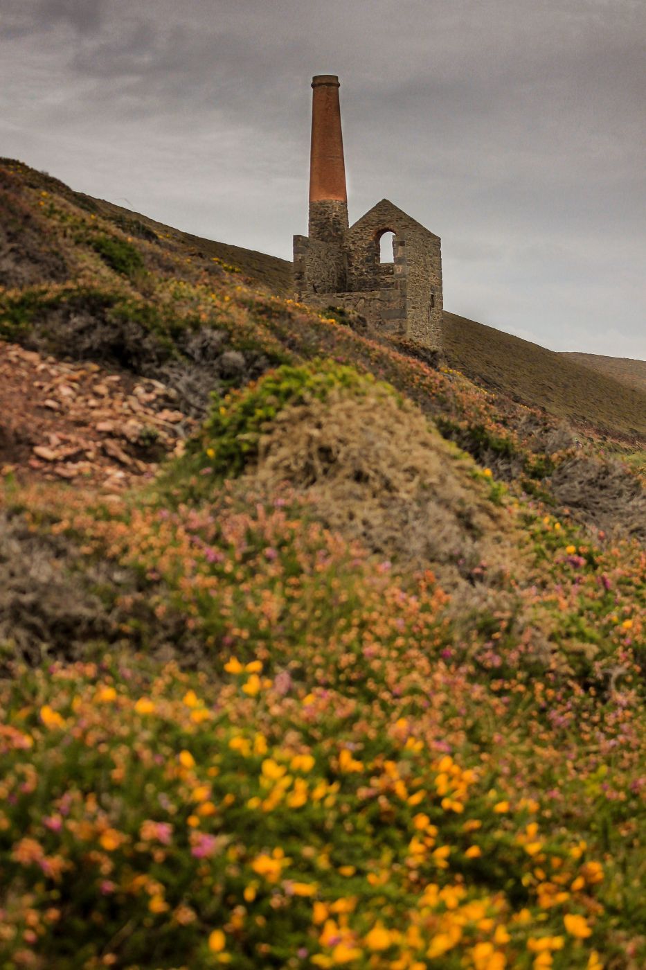 Towan Roath shaft at Wheal Coates, St. Agnes, United Kingdom