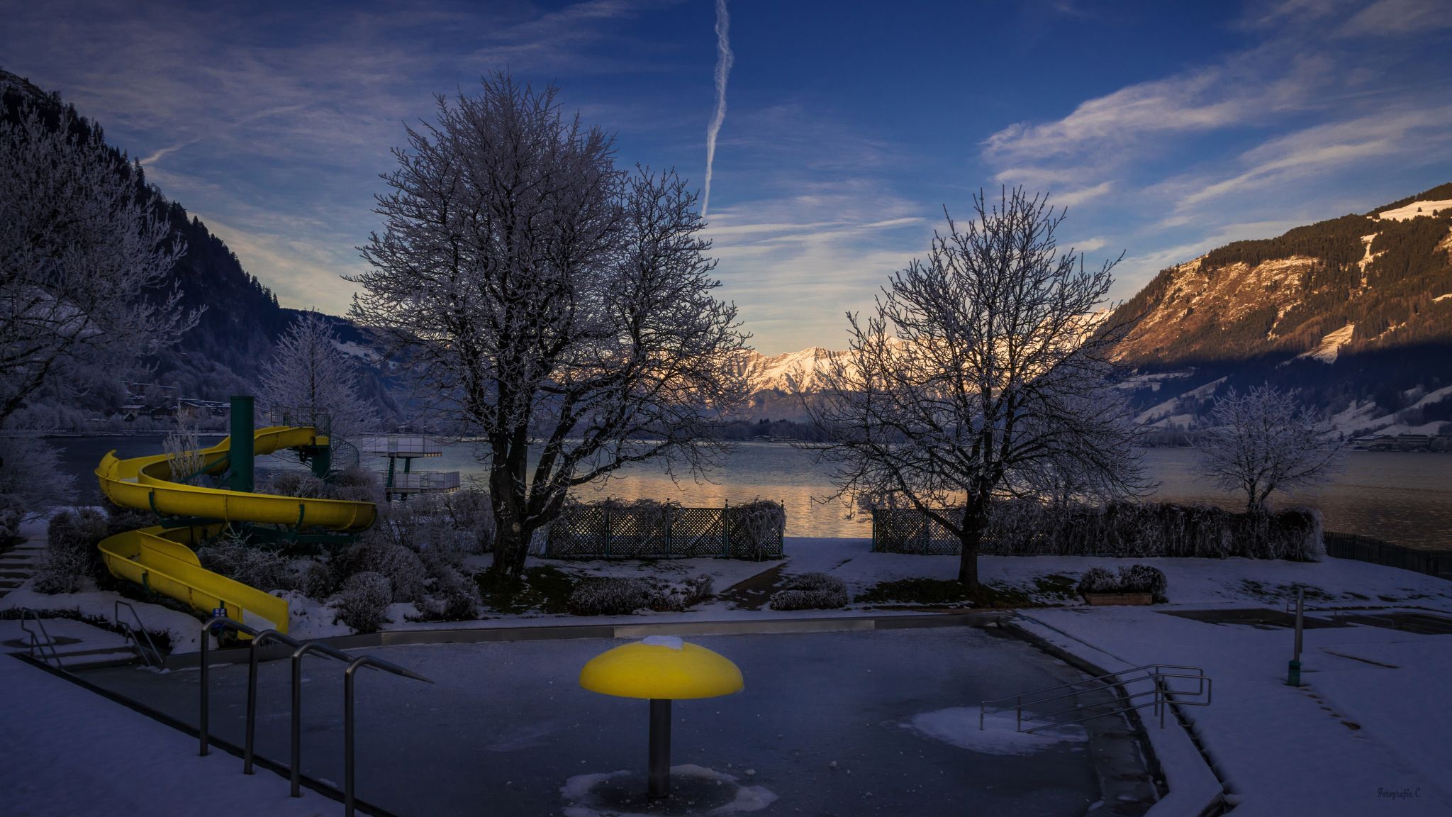 Frozen Pool, Austria