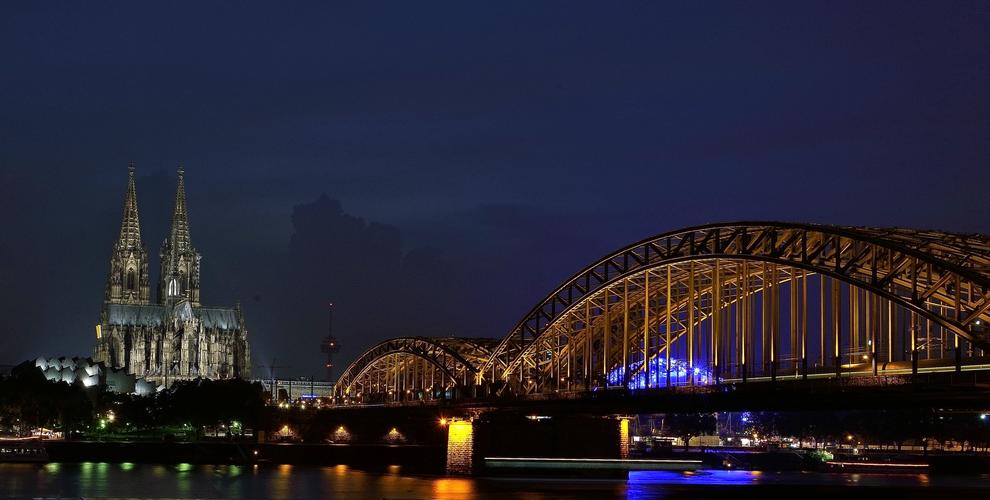 Hohenzollern Bridge, Cologne