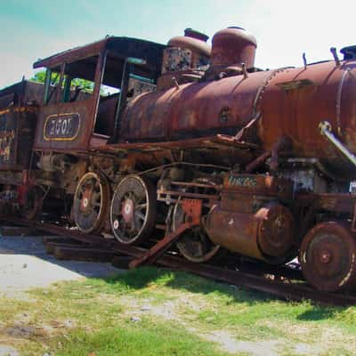 locomotive cemetery, Cuba