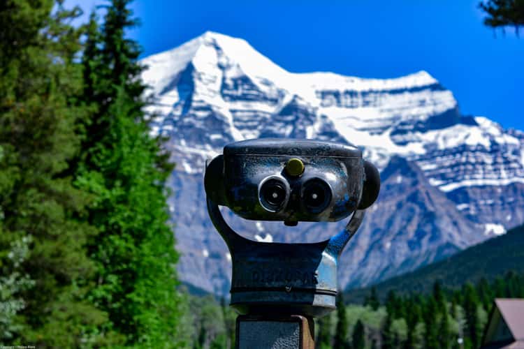Mount Robson Binocullars