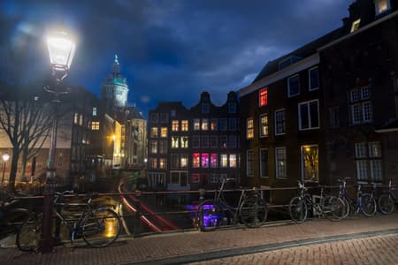 Oudezijds Voorburgwal, Amsterdam Central