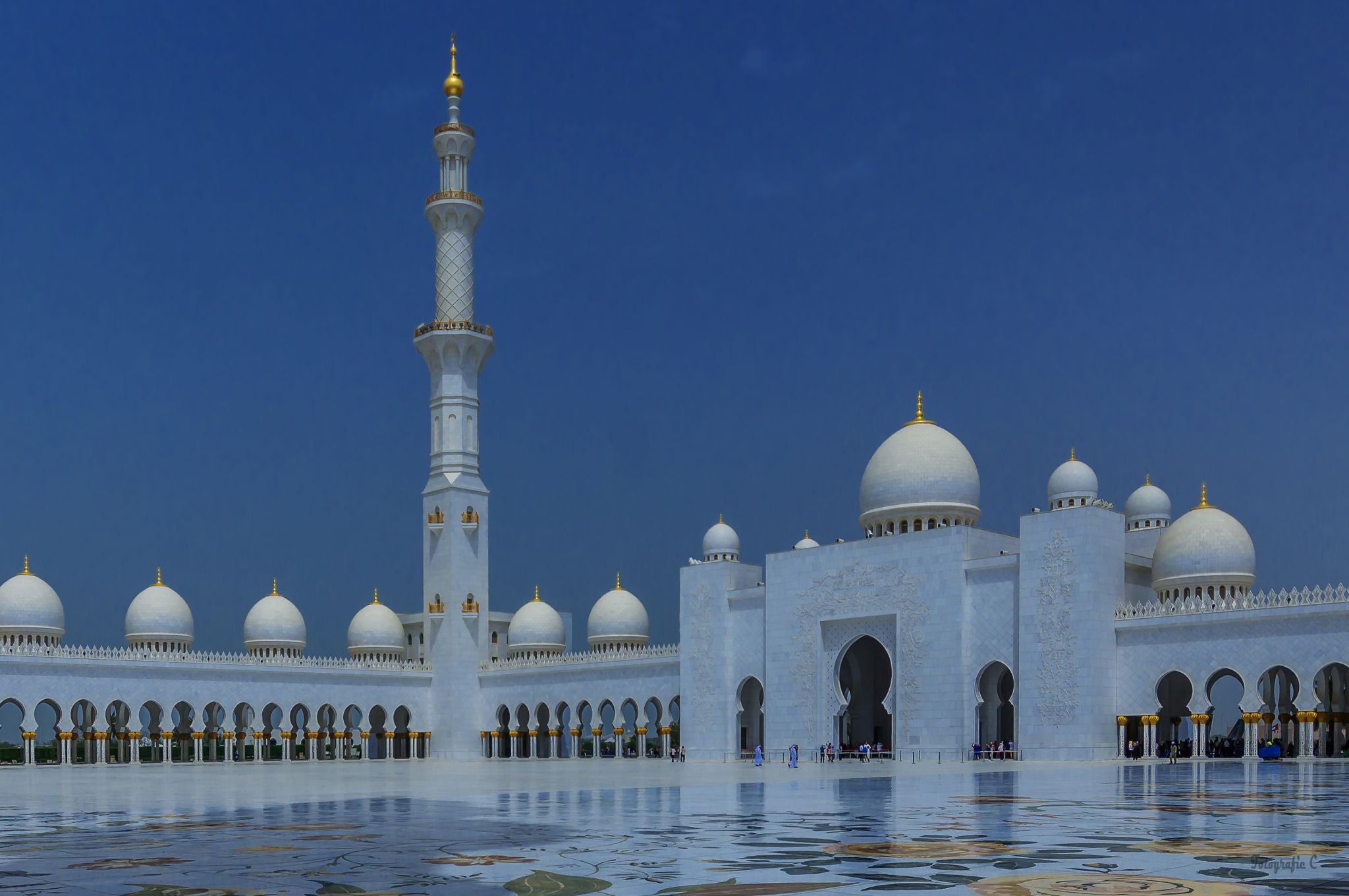 Sheikh Zayed Grand Mosque, Abu Dhabi, United Arab Emirates