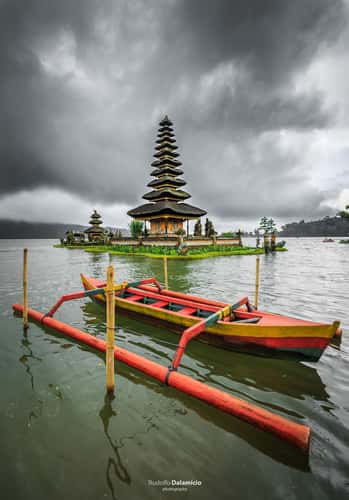 Ulun Danu Temple at Beratan Lake