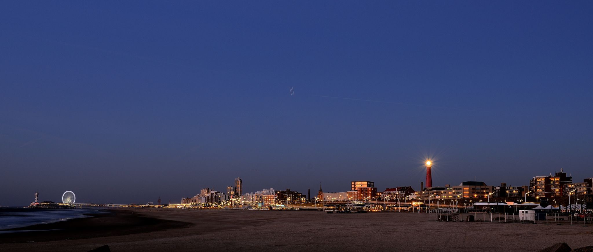 View on the coastline of Scheveningen, Netherlands
