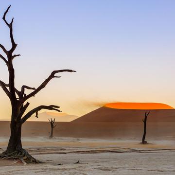 Windy Deadvlei, Namibia