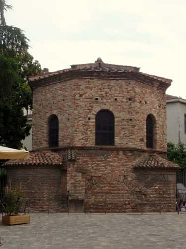 Arian Baptistry