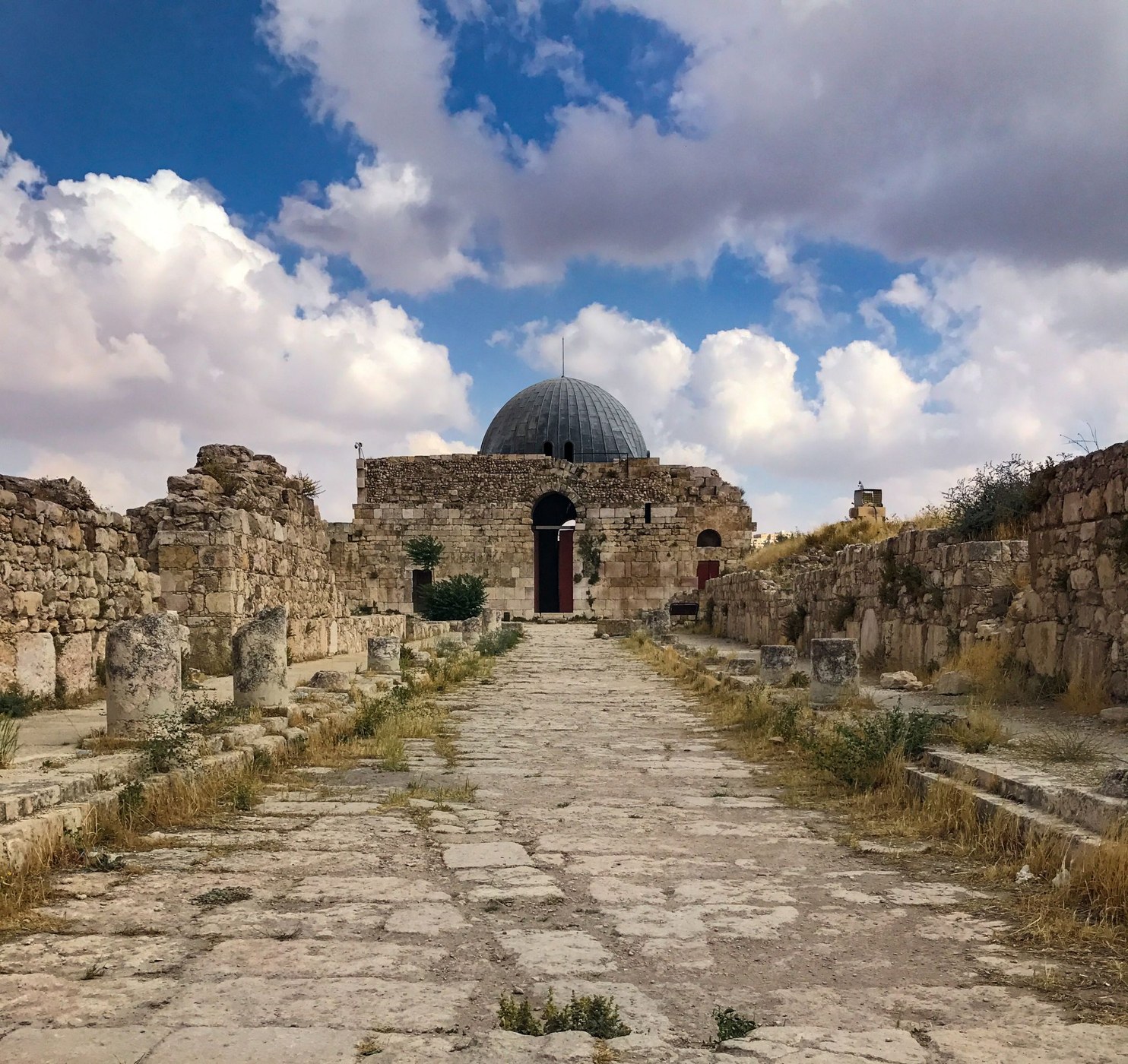 citadel in amman jordan