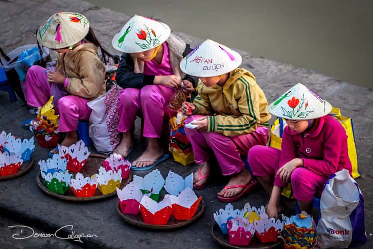Paper Boat Candle sellers Hoi An