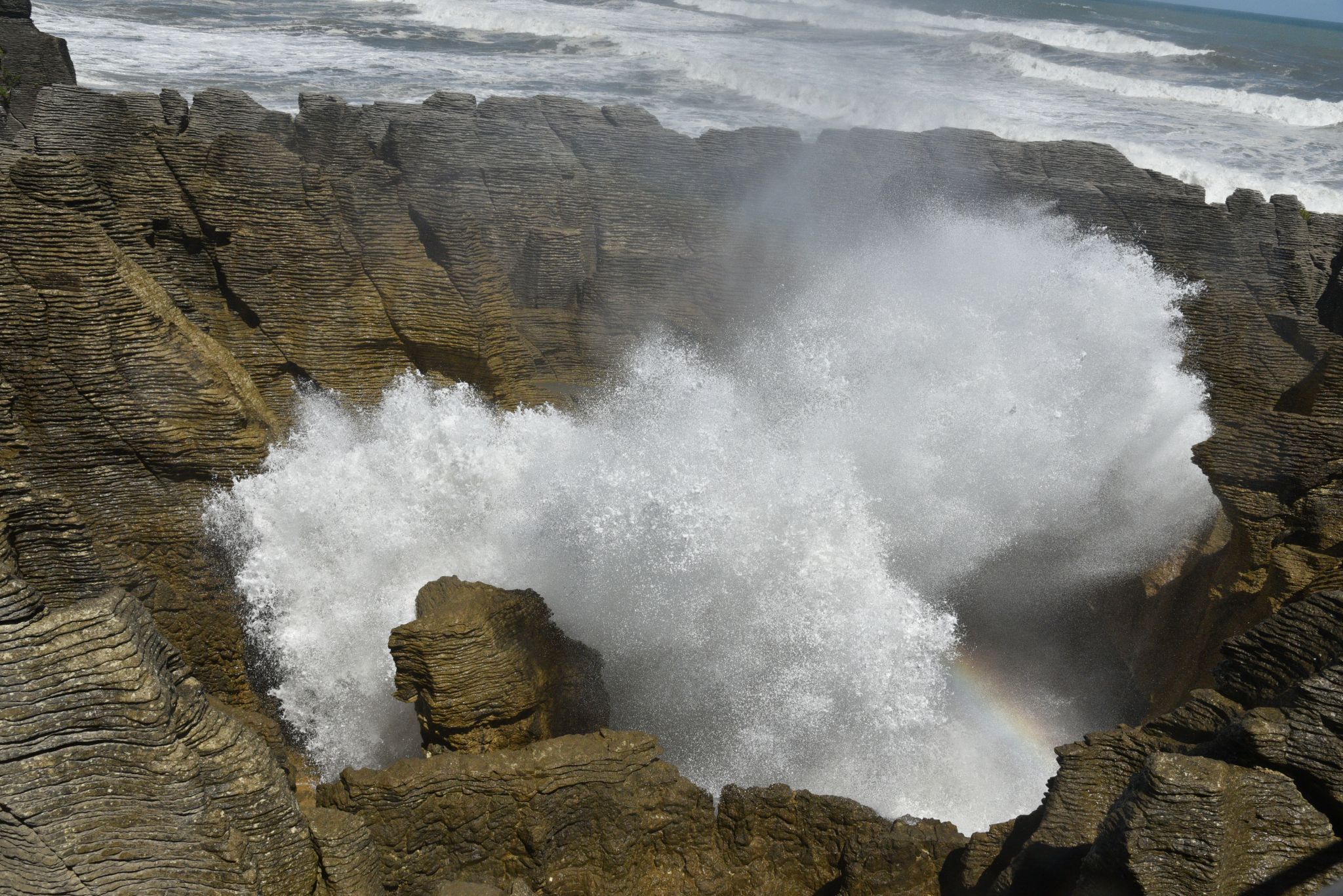 Punakaiki / Pancake Rocks blow holes, New Zealand
