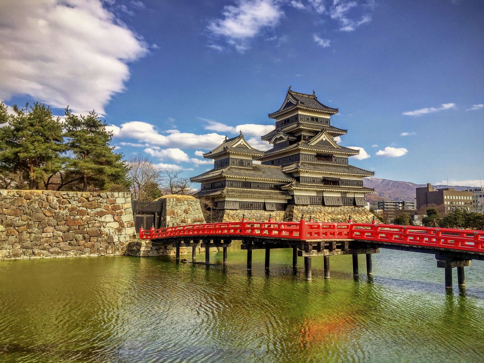 The Crow Castle, Japan