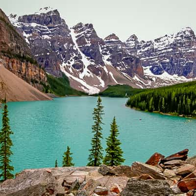 Moraine Lake blue Lake Banff, Canada