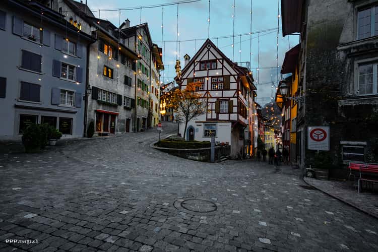 Papa Moll Curve, Baden