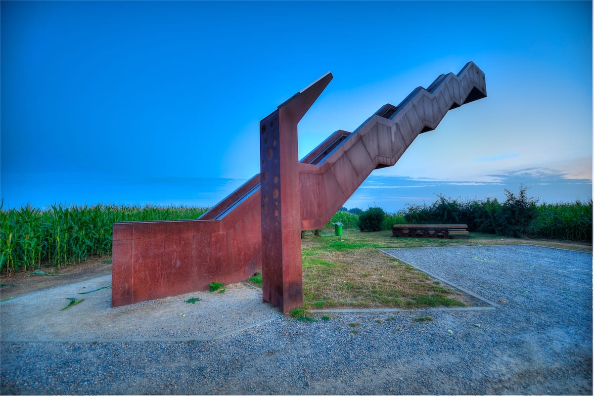 Stair to ..., Belgium