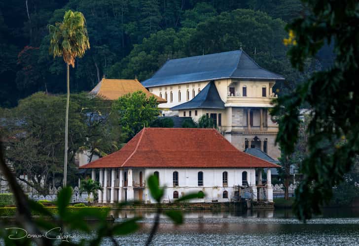 Temple of the tooth kandy