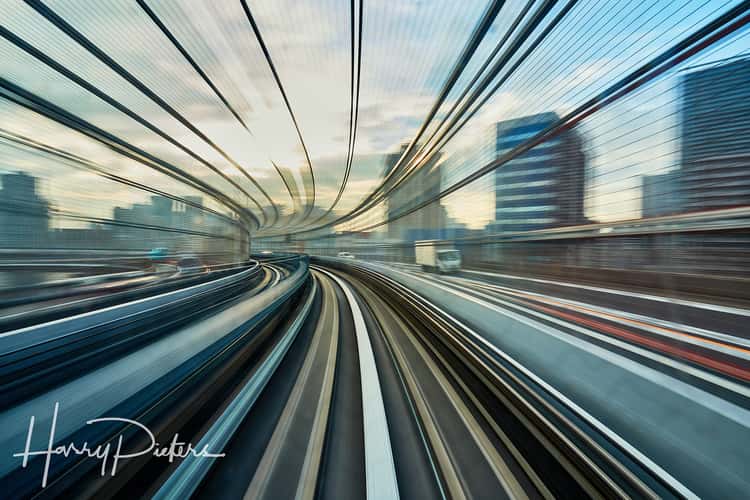 Metro Tunnel at Rainbow Bridge, Tokio