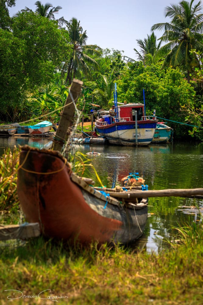 Valaichechena canoe & fishing boat, Sri Lanka