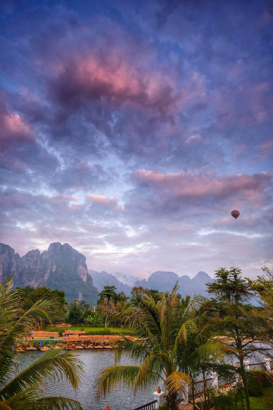 Vang Vieng, Lao