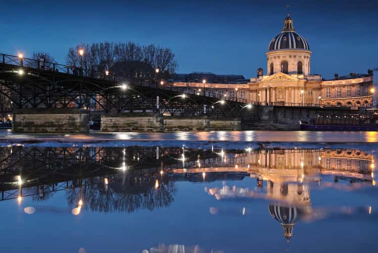Art Bridge in Paris (Pont des Arts)