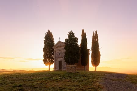 Cappella Madonna di Vitaleta at sunrise